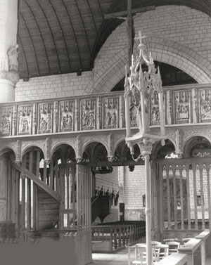 Interior de la iglesia Nuestra Señora de Villemaur